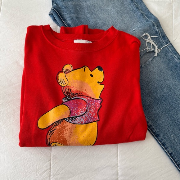 Winnie the Pooh Disney Women’s Red Crewneck Sweater Size Medium‎ - Picture 1 of 5